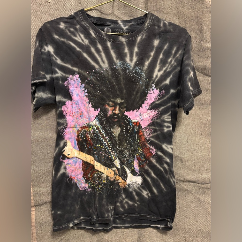 Jimi Hendrix Tie Dye graphic tee small
